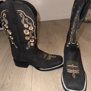 Embroidered Black Western Boots